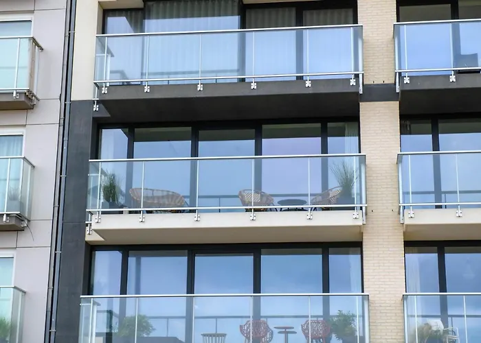 Premium Holidays - New Modern Apartment Oostkant With Seaview At Westende
