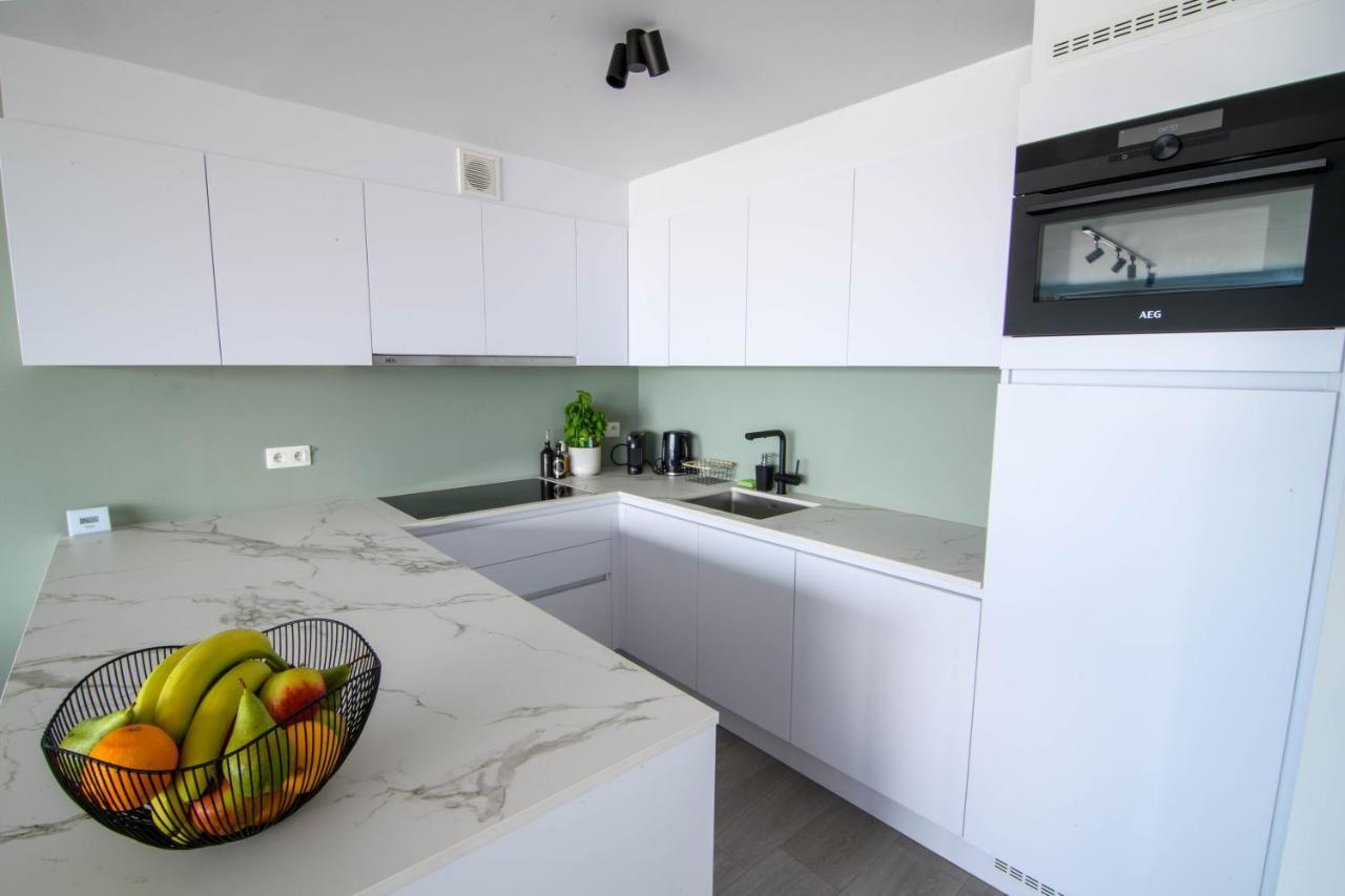 Premium Holidays - New Modern Oostkant With Seaview At Westende Apartamento